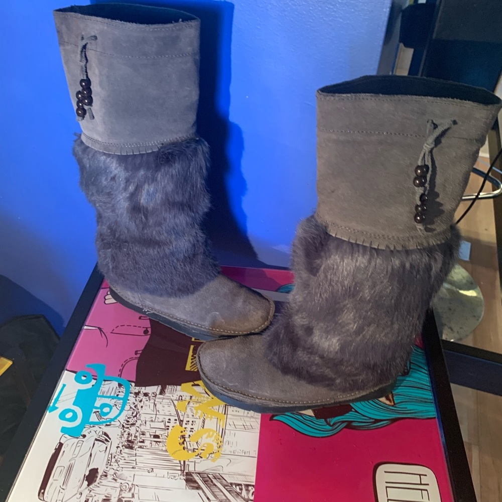 Gray Winter Rain Boots for Cold Weather